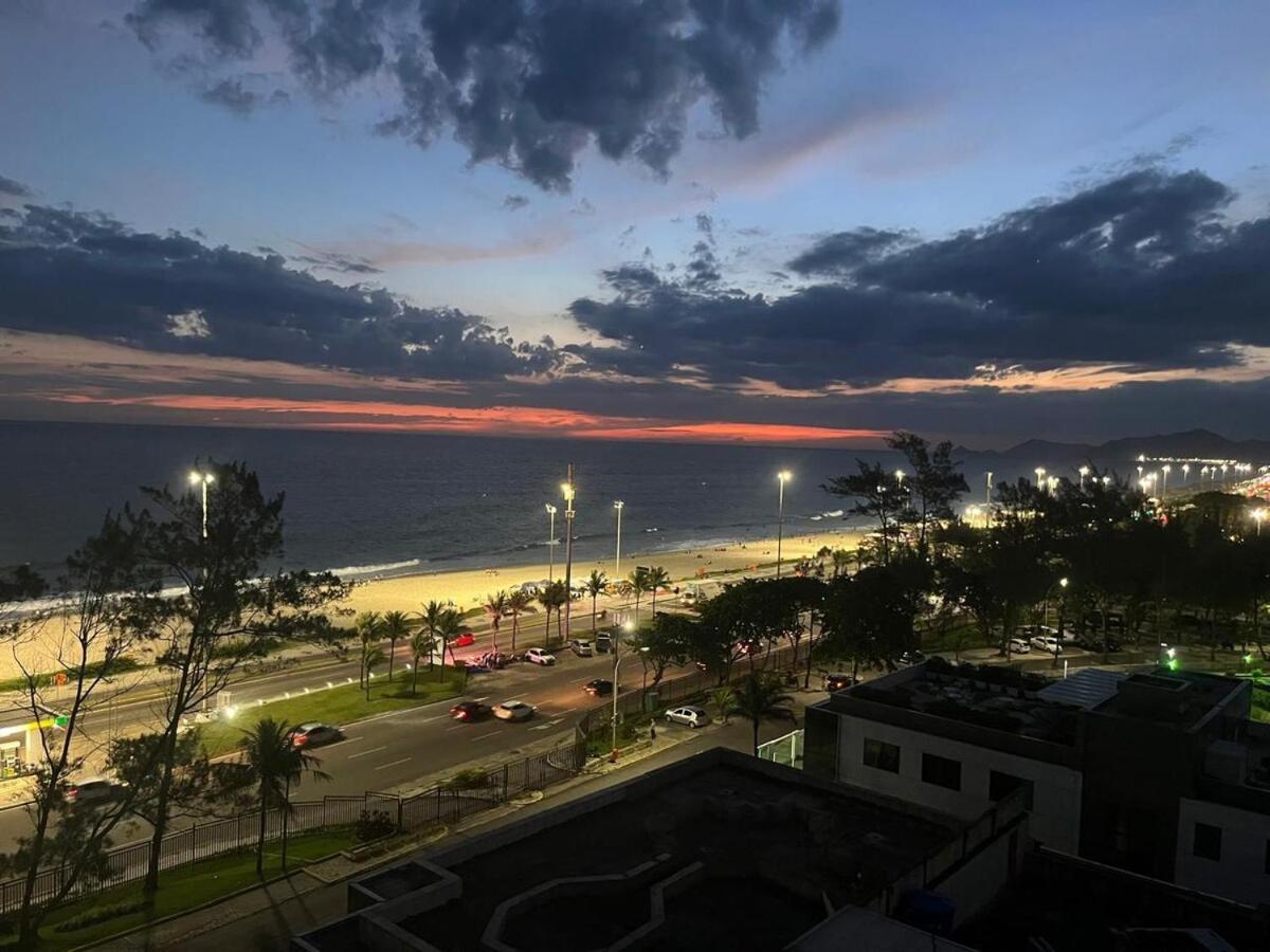 Apartamento Otimo De Frente A Da Barra Da Tijuca *
